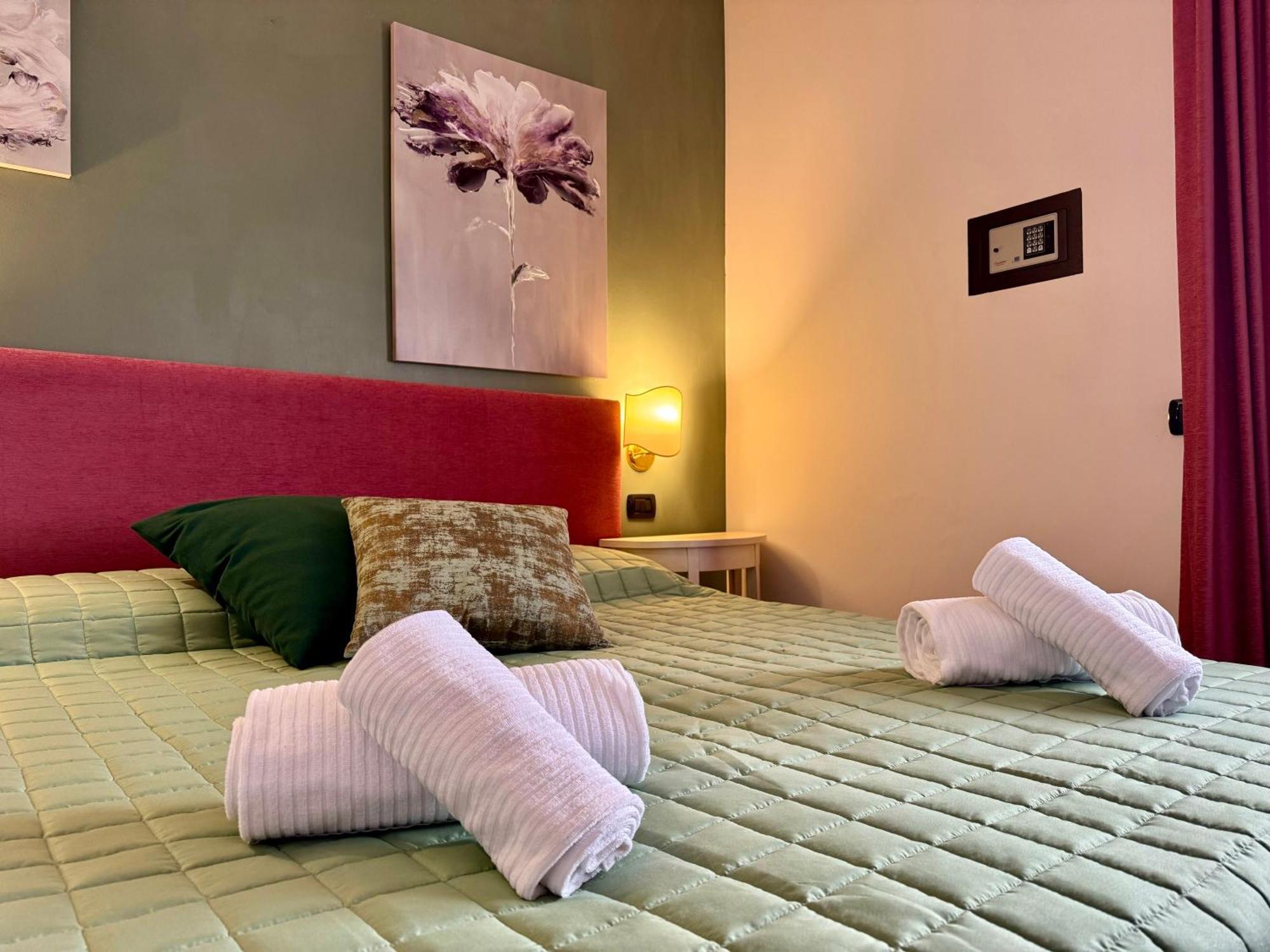Welcome Traveller Frida'S Rooms Caprino Veronese Exterior foto