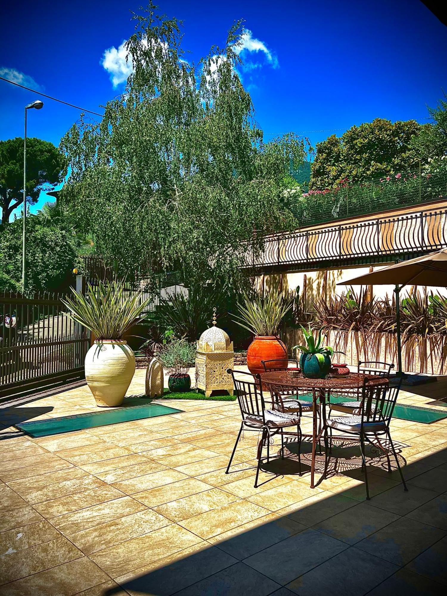 Welcome Traveller Frida'S Rooms Caprino Veronese Exterior foto